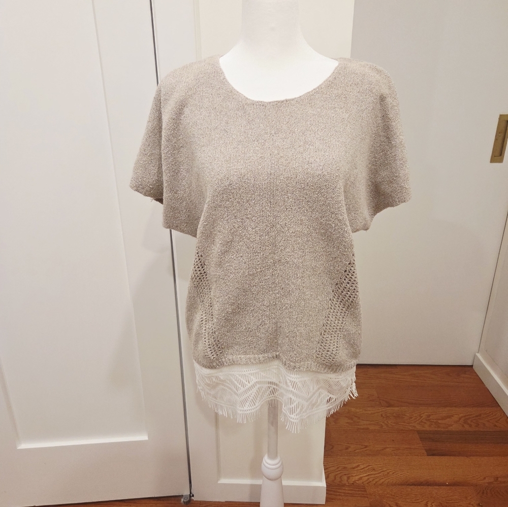 One Grey Day Beige Short Sleeve Knit Top with Lace Hem Size M